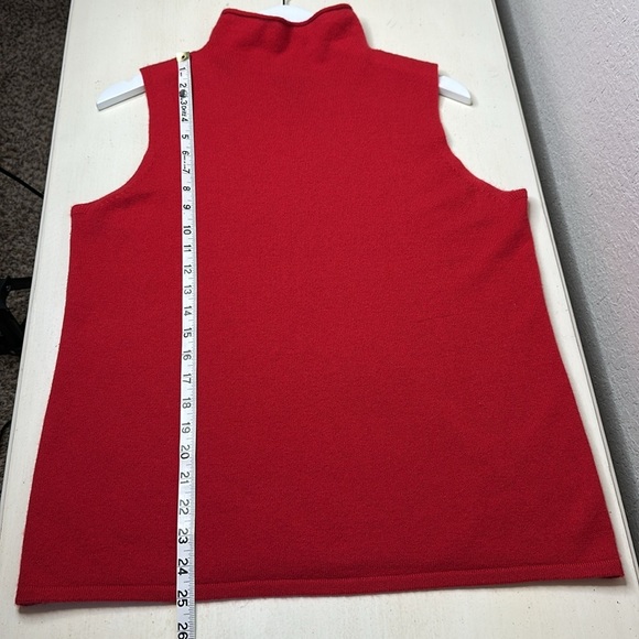 Chico's Black Label 100% Cashmere Turtleneck Sweater Sleeveless  Red Sz 2/Medium - Picture 8 of 9